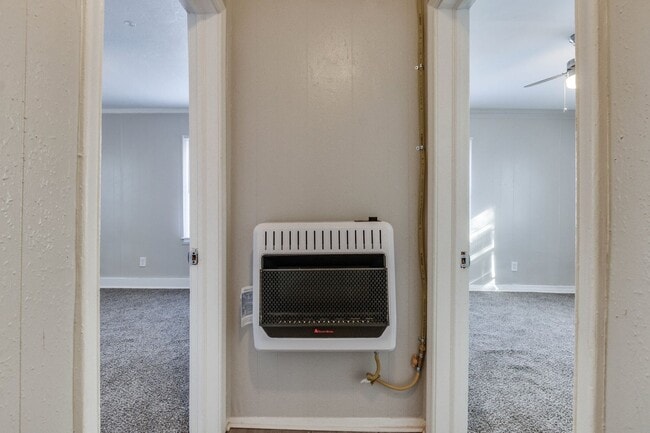 Building Photo - 506 E Curtis Dr