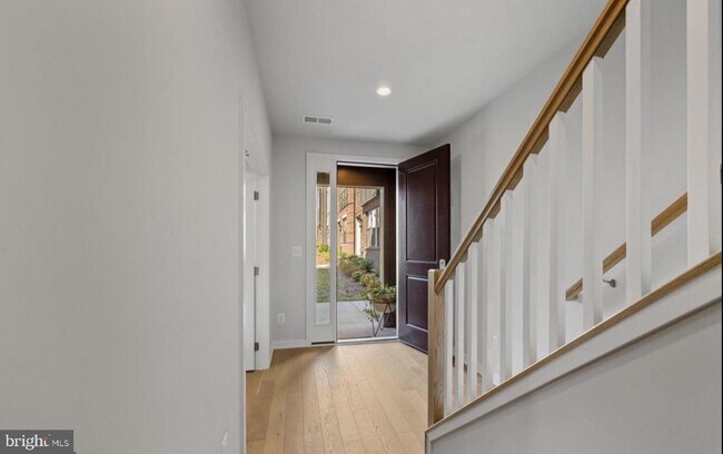 Building Photo - 22143 Penelope Heights Terrace