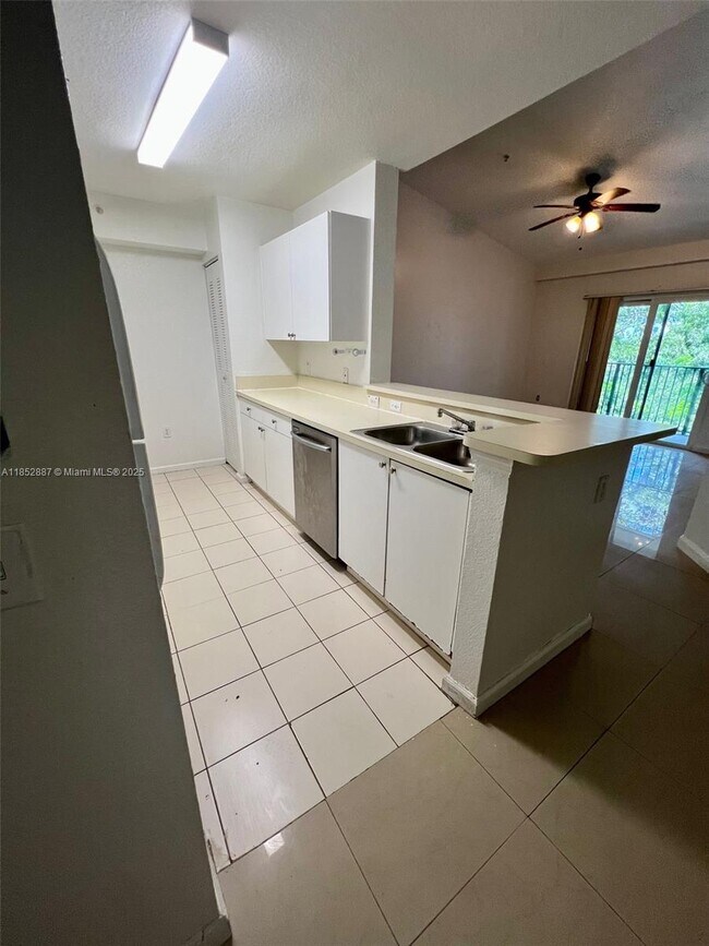 Building Photo - 15400 SW 284th St