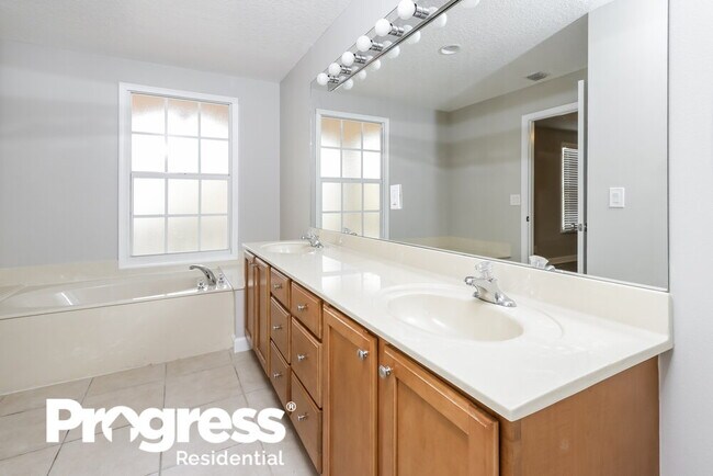 Building Photo - 8054 MURANO Cir