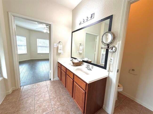 Building Photo - 25122 Southbriar Ln