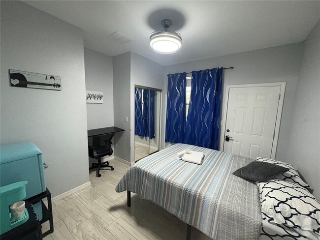 Building Photo - 3715 Valley Tree Dr