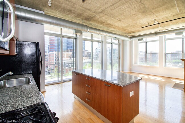 Building Photo - 111 S Morgan St