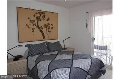 Building Photo - 7011 Falls Reach Dr