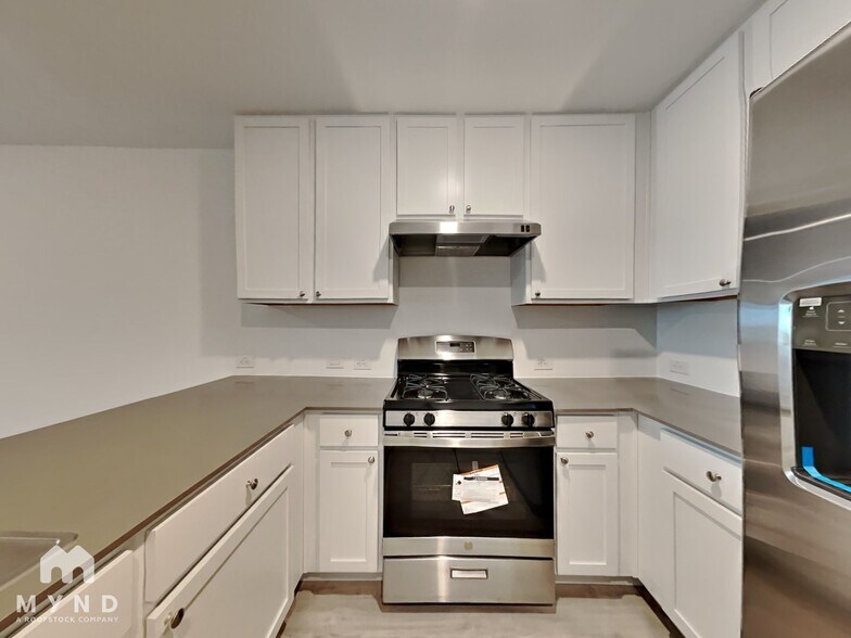 Building Photo - 14533 Payton Flts