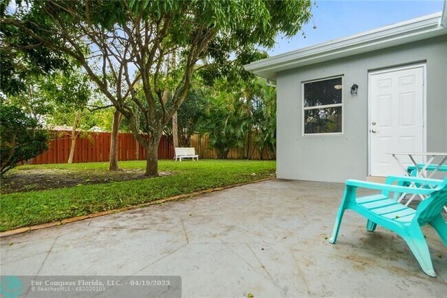 Building Photo - 50 NE 45th Ct