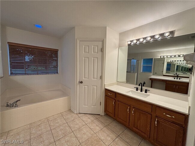 Building Photo - 17611 Sterling Lake Dr