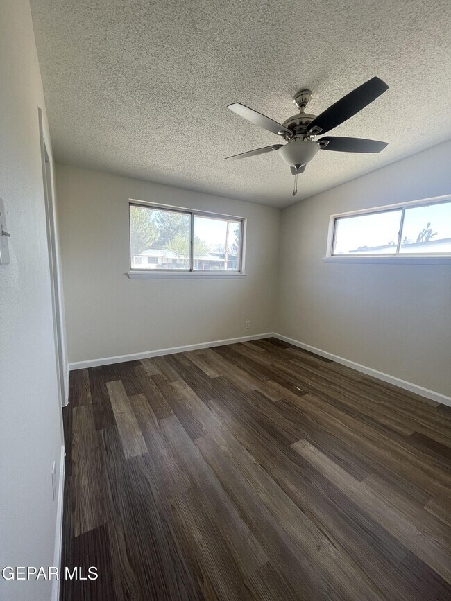 Building Photo - 4449 Finch Way