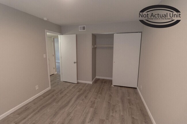 Building Photo - 3408 Balboa Ln