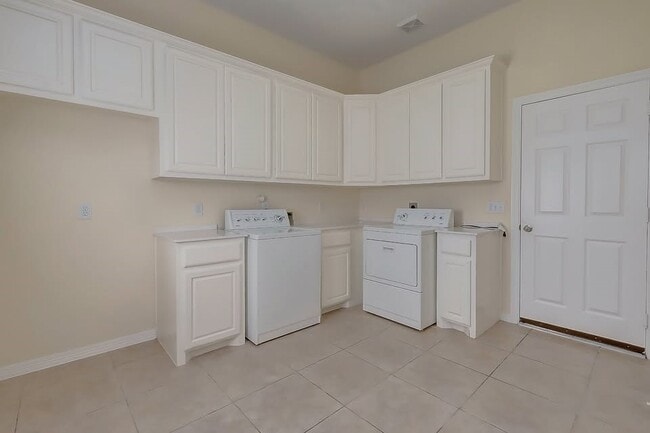 Building Photo - 16531 Ruby Meadow Dr