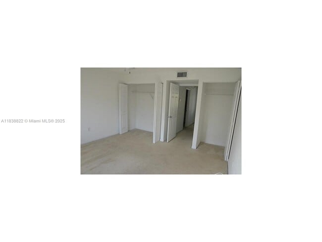 Building Photo - 2931 NE 185th St