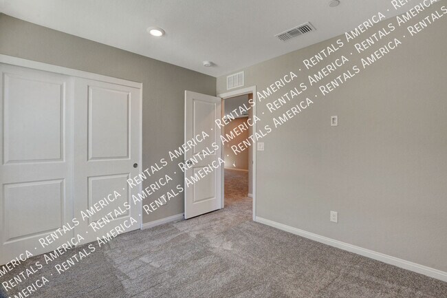 Building Photo - 6820 Calvitero St