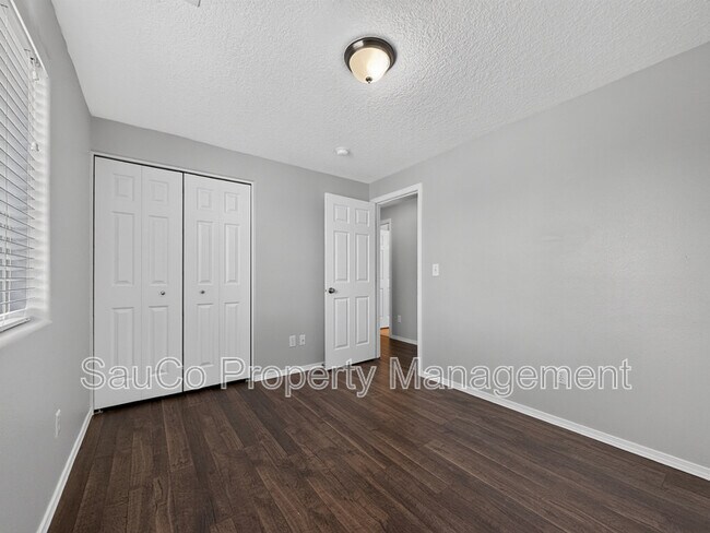 Building Photo - 48 S 17th Ct