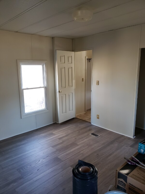 Building Photo - 4018 Chestnut Woods Dr