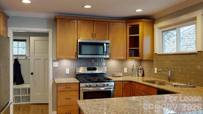 Building Photo - 4227 Murrayhill Rd