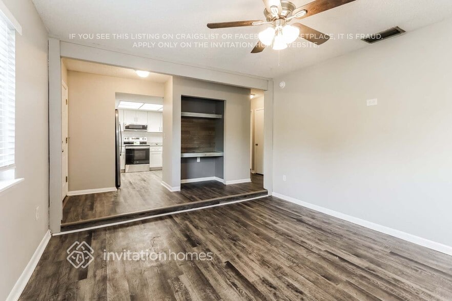 Building Photo - 1306 Gulfview Woods Ln
