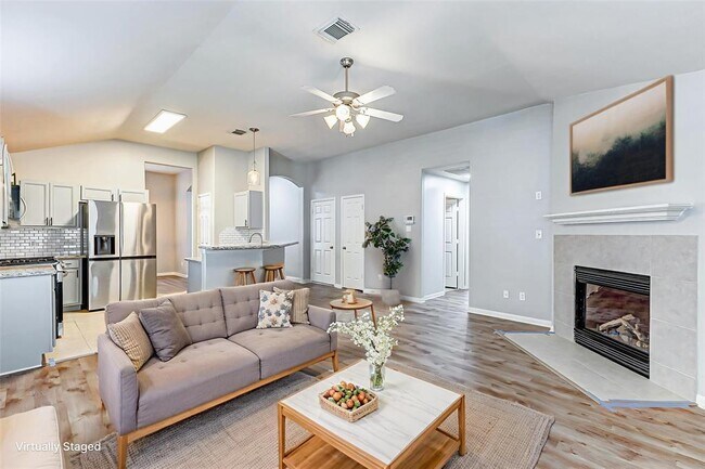 Building Photo - 25331 Clover Ranch Dr