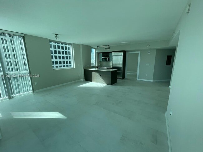 Building Photo - 500 Brickell Ave