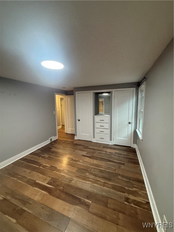 Building Photo - 106 E Morris Ave