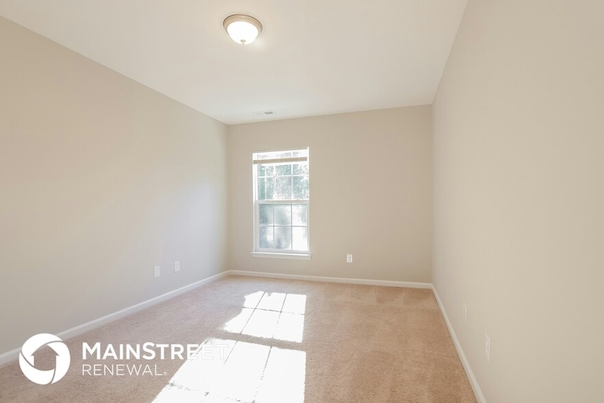 Building Photo - 6045 Ironwood Ct