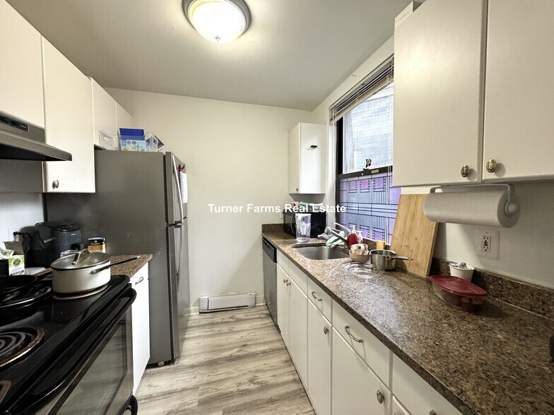 Building Photo - 774 Columbus Ave