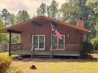 Building Photo - 2320 Travis Rd