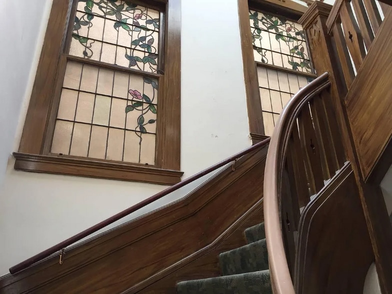 Building Photo - 1345 Sacramento St