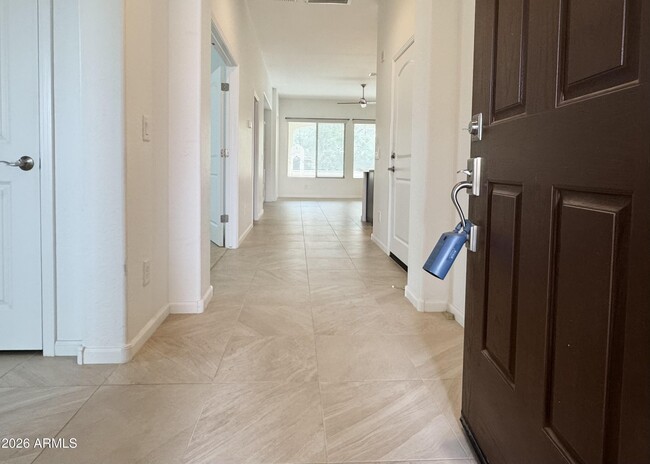 Building Photo - 16907 W Holly St