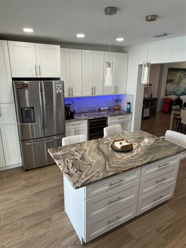 Building Photo - 1637 SE 1st St