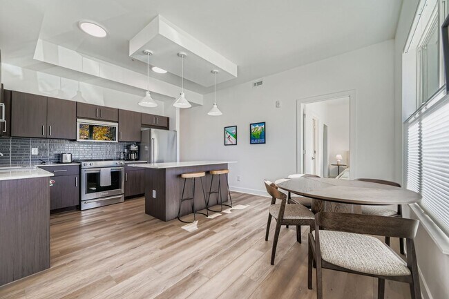 Building Photo - Turnkey 2 BDR Condo in the Heart of Boulder