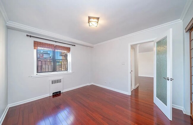 Building Photo - 25-10 31st Ave