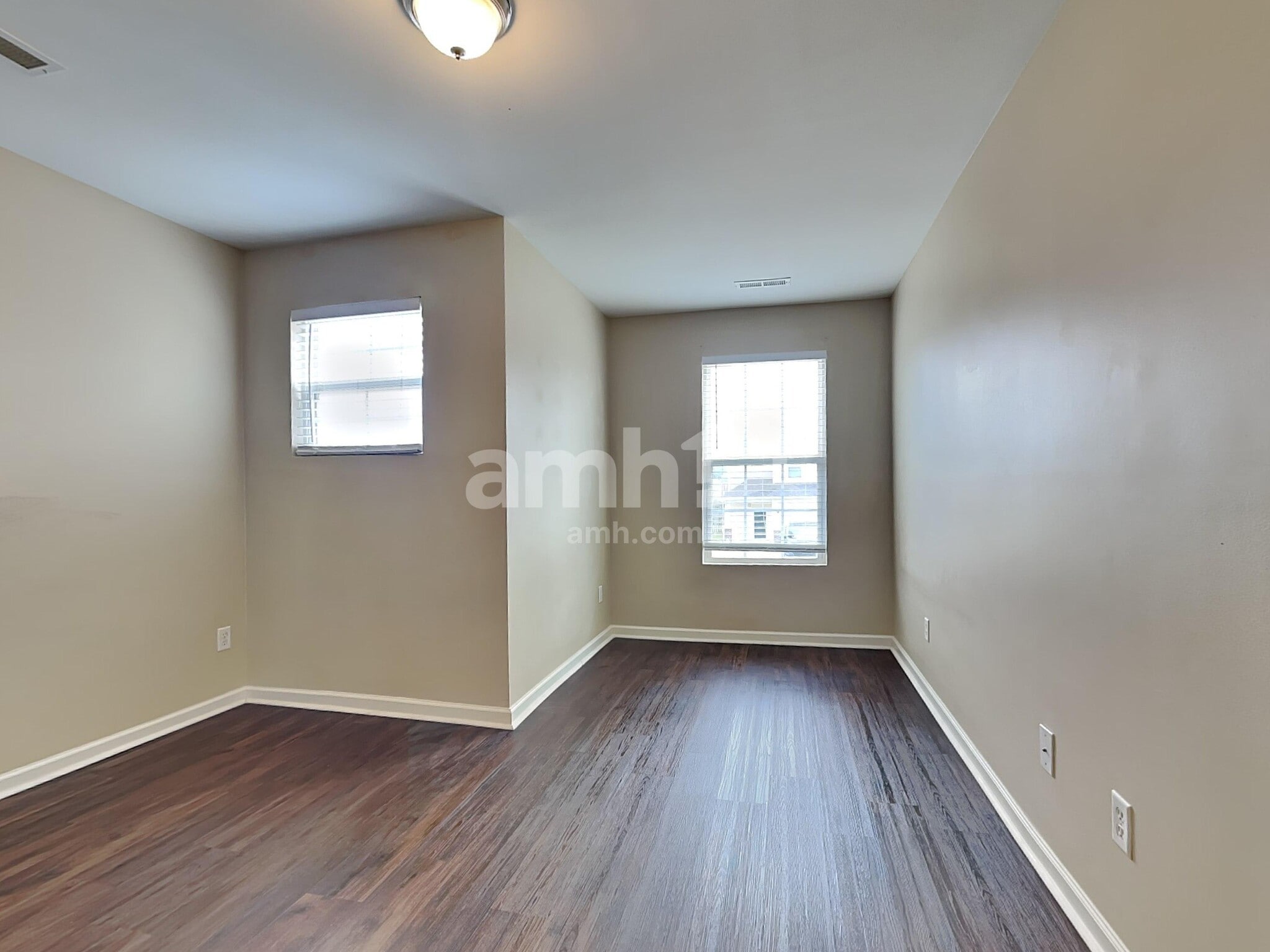 Building Photo - 504 Greywood Ln