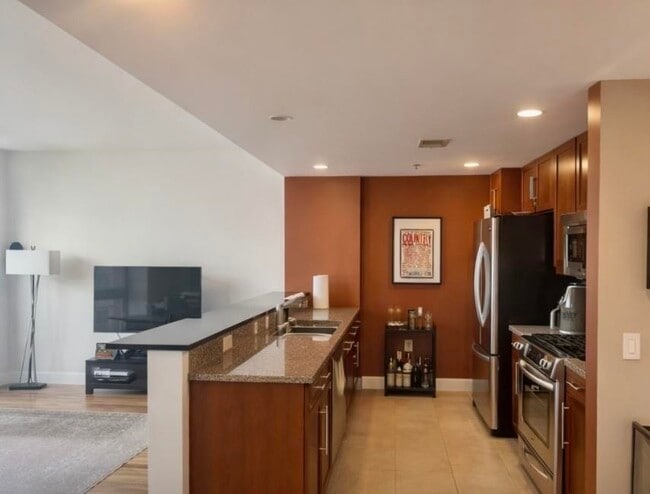 Building Photo - 800 Jackson St