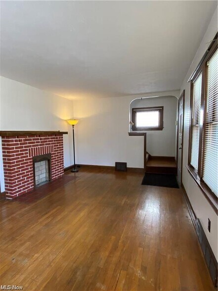 Building Photo - 3384 W 91st St