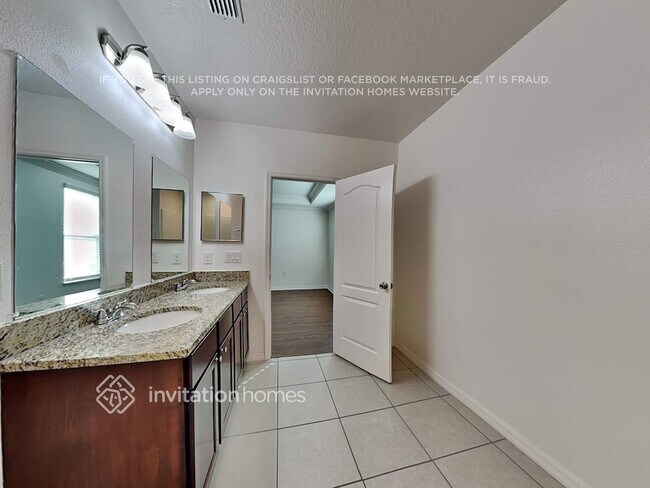 Building Photo - 4415 Reisswood Lp