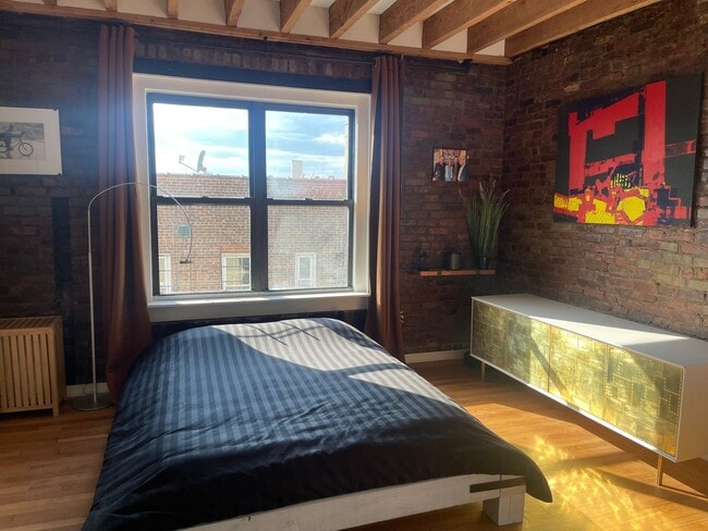 Building Photo - 675 Walton Ave