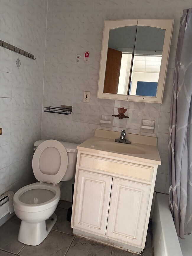 Building Photo - 854-855 55th St