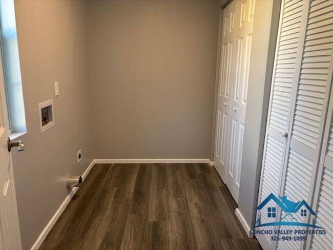 Building Photo - For Rent - 5 Bedroom/ 2 Bathroom in Santa Rita