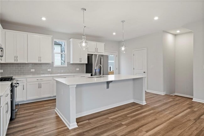 Building Photo - 2320 Whistler Wy NE