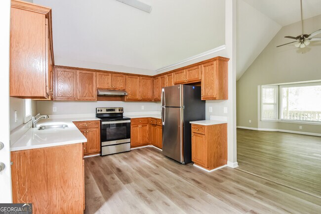 Building Photo - 45 Indian Hills Dr