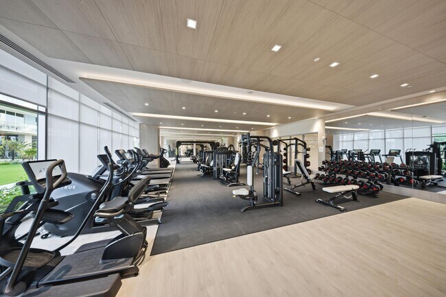 Building Photo - 220 Lake Shore Dr