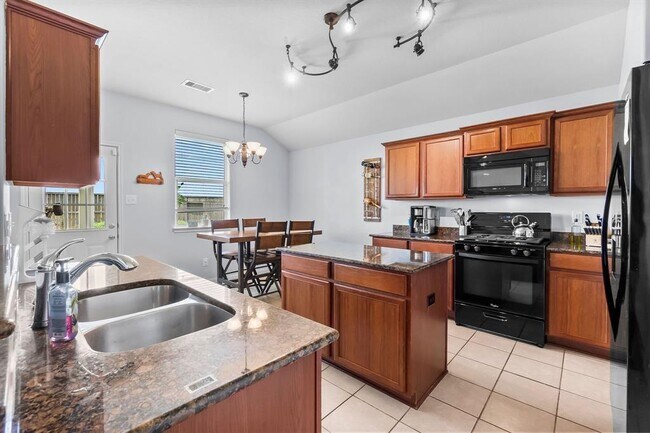 Building Photo - 16123 Duck Tail Ln