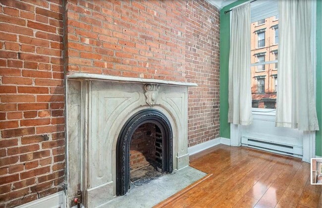 Building Photo - 924 Garden St