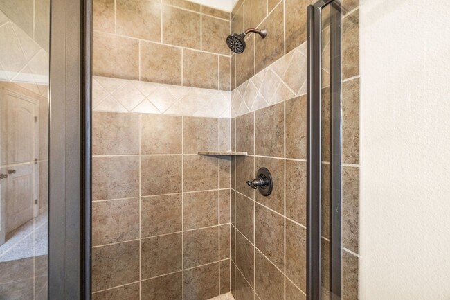 Building Photo - Executive home on double lot in beautiful Enclave at Harvard Ponds.