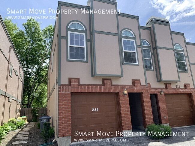 Building Photo - 222 Straughan-
