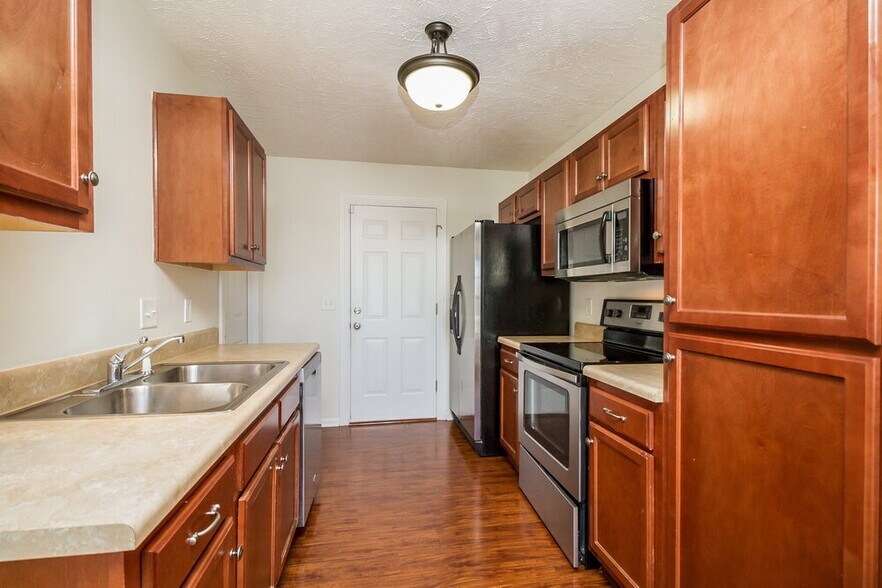 Building Photo - 1632 Antebellum Dr