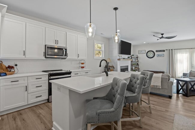 Building Photo - 346 Gun Club Dr