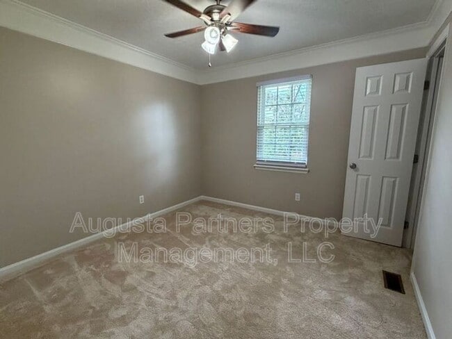 Building Photo - 193 Amelia Dr W