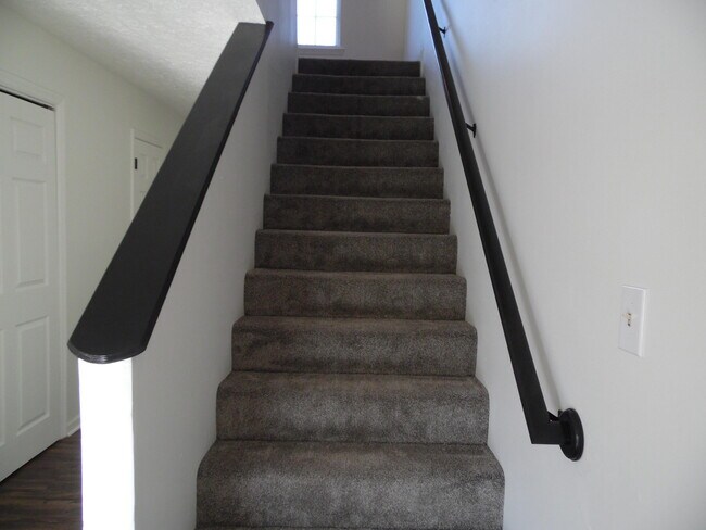 Building Photo - 2800 Kasey Ct