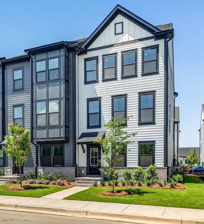 Building Photo - 417 Talbot Dr